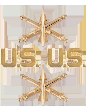 No-Shine (NS-O202) Air Defense Artillery and US Officer