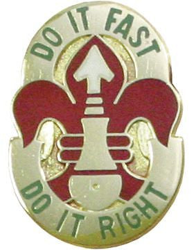 0035 Artillery Group Unit Crest (Do It Fast Do It Right)