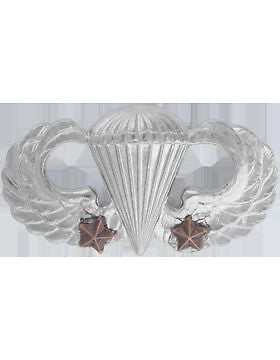 No-Shine Badge (NS-307-2) Parachutist with Two Combat Stars