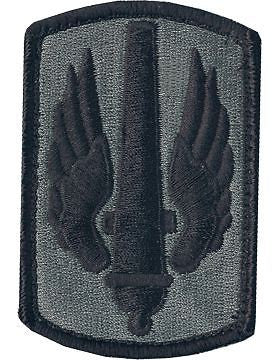 0018 Field Artillery Brigade ACU Patch with Fastener (PV-0018E)
