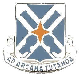 0305 MIlitary Intelligence Bn Unit Crest (Ad Arcana Tutanda)